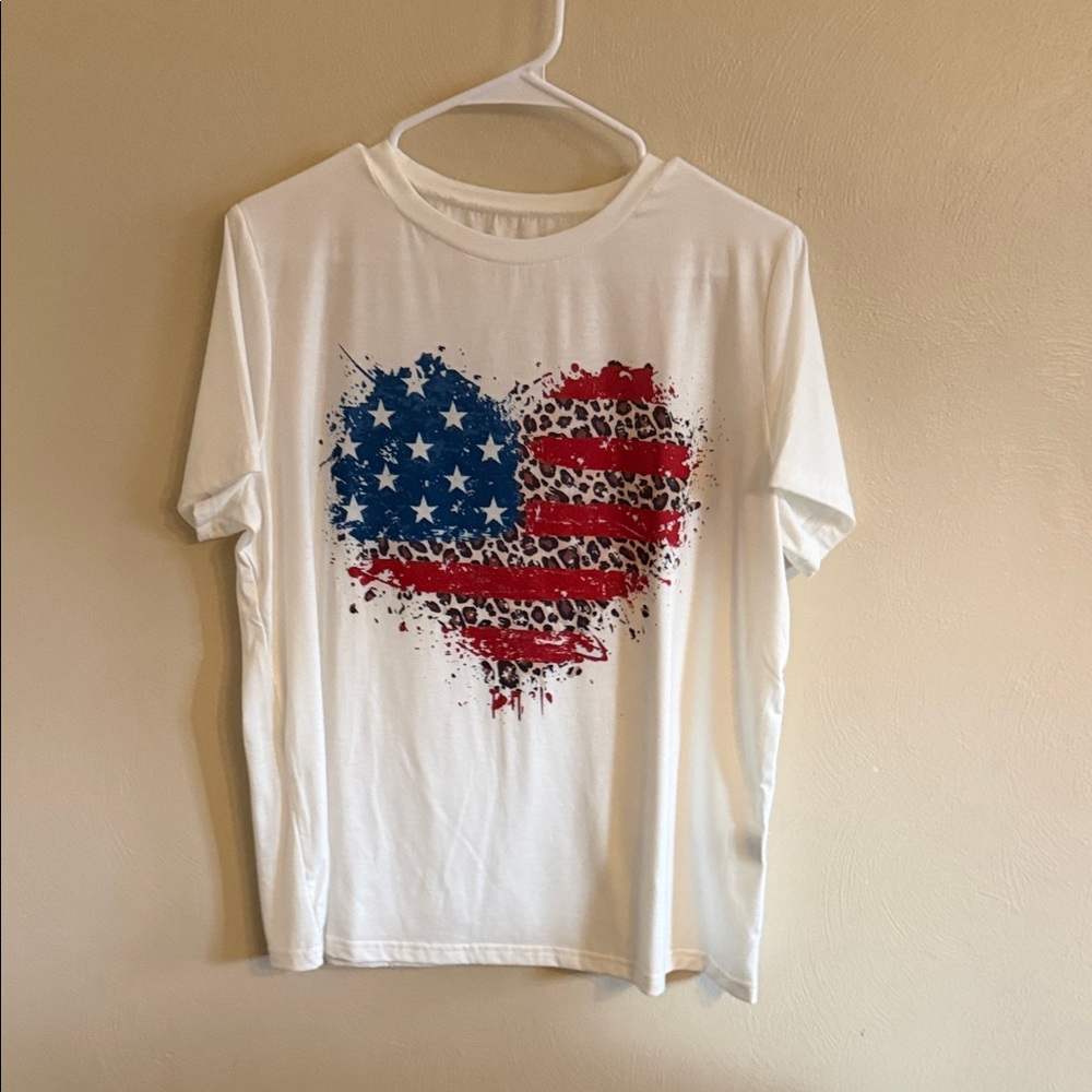 SHEIN Patriotic Heart Graphic Tee - White